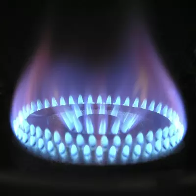 Fuoco di un impianto a gas di una cucina